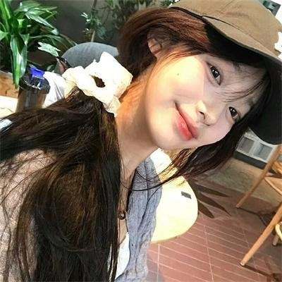 站起来的女孩