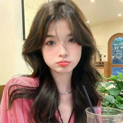 皮裘大衣女人